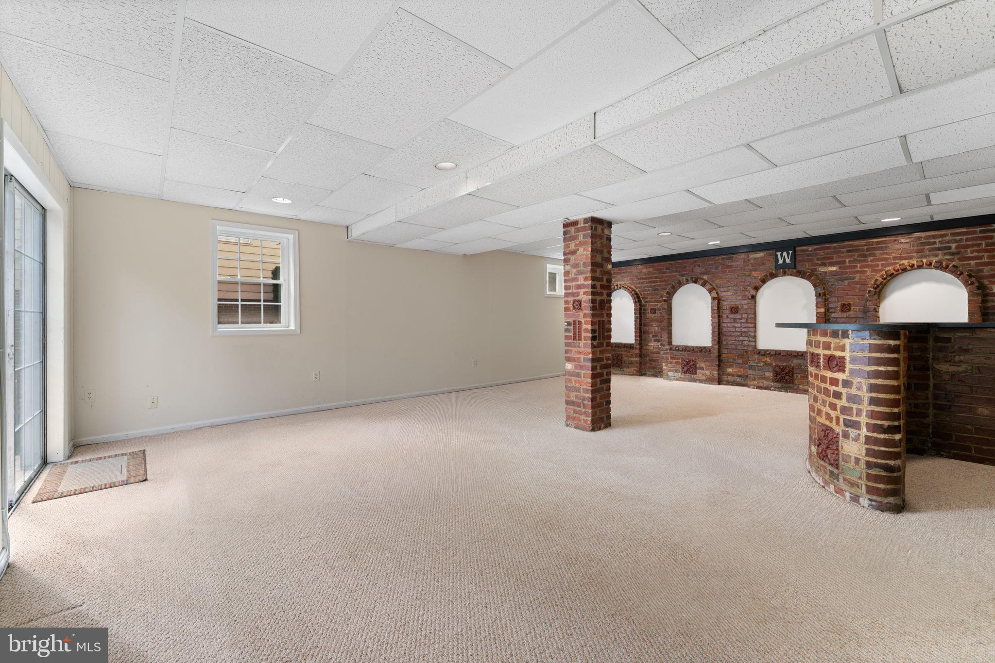 9 Snug Hill Court Potomac, MD 20854 - Photo 38 of 66 a view of empty room with window