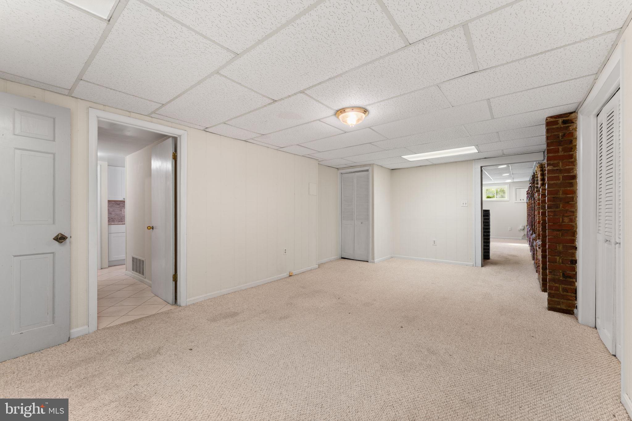 9 Snug Hill Court Potomac, MD 20854 - Photo 41 of 66 a view of an empty room with a bathroom