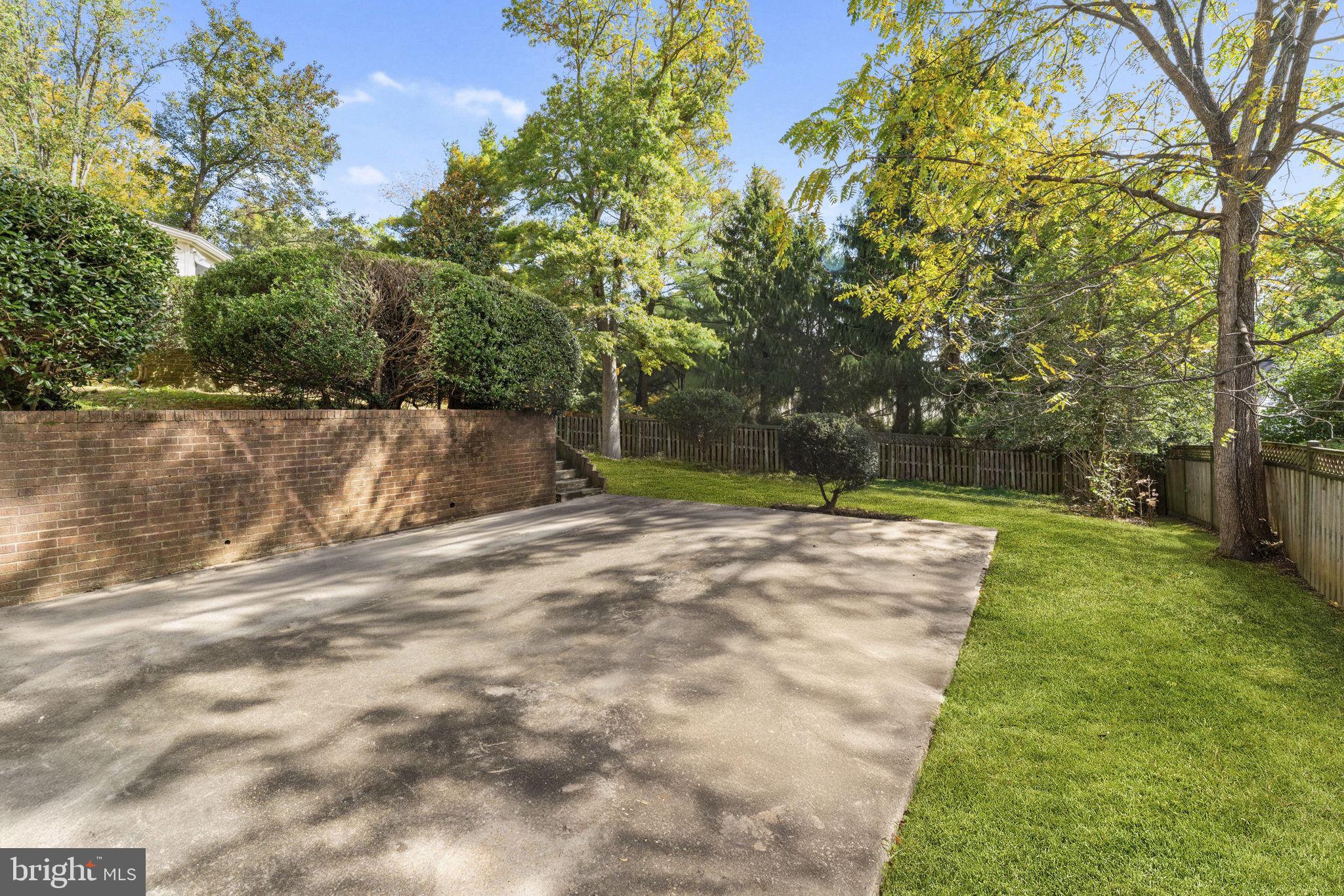 9 Snug Hill Court Potomac, MD 20854 - Photo 47 of 66 Large patio off level walk-out basement