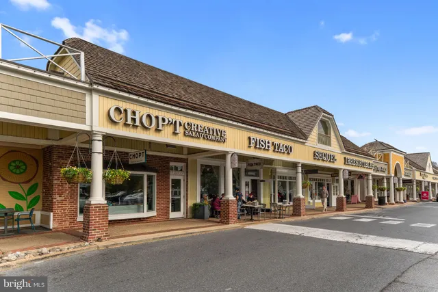 $5,600 | 9 Snug Hill Court, Potomac, MD 20854