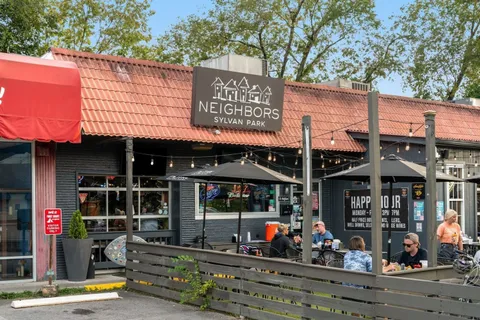 $1,095,000 | 122 40th Avenue North, Nashville, TN 37209