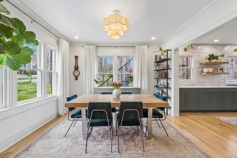 $1,095,000 | 122 40th Avenue North, Nashville, TN 37209