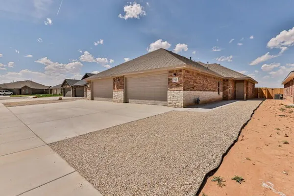 $1,525 | 1405 17th Street, Unit A, Shallowater, TX 79363