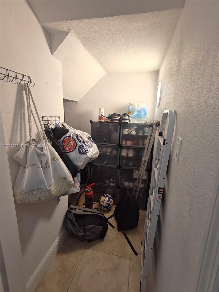 17847 Northwest 74th Path Hialeah, FL 33015 - Photo 21 of 35