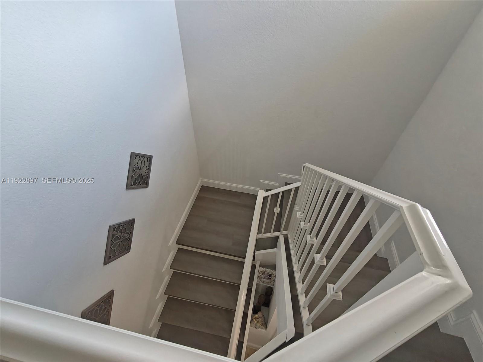 17847 Northwest 74th Path Hialeah, FL 33015 - Photo 23 of 35 a view of entryway