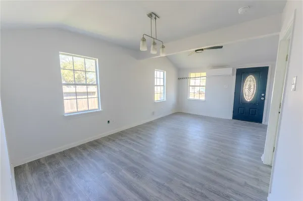 $1,450 | 957 National Drive, Corpus Christi, TX 78416