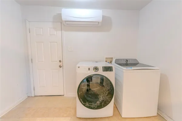 $1,450 | 957 National Drive, Corpus Christi, TX 78416