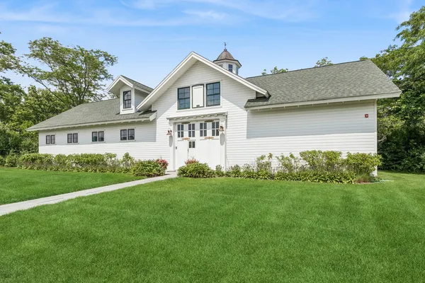 $3,050,000 | 270 Majestic Oak Court, Lake Forest, IL 60045