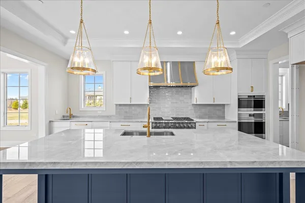 $3,050,000 | 270 Majestic Oak Court, Lake Forest, IL 60045