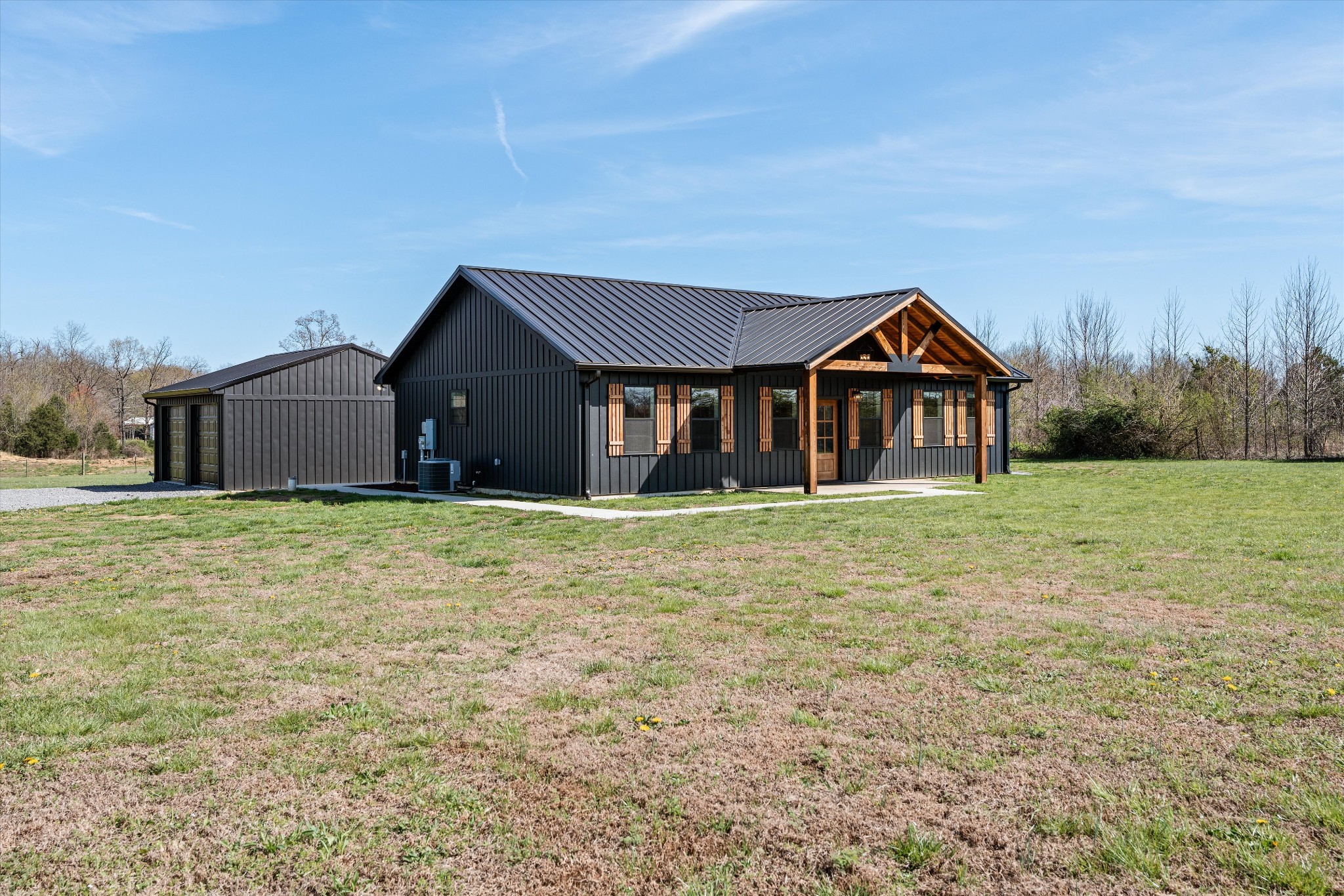 5195 Pleasant View Road Morrison, TN 37357 - Photo 3 of 45 a front view of a house with a yard