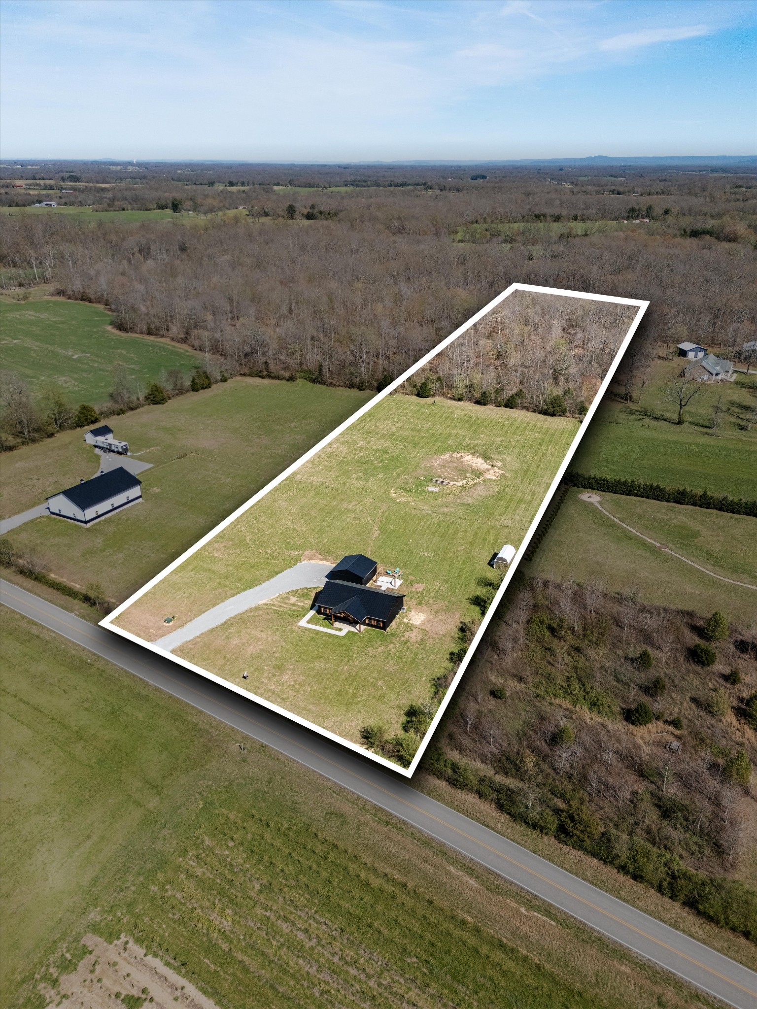 5195 Pleasant View Road Morrison, TN 37357 - Photo 5 of 45 a view of a pool