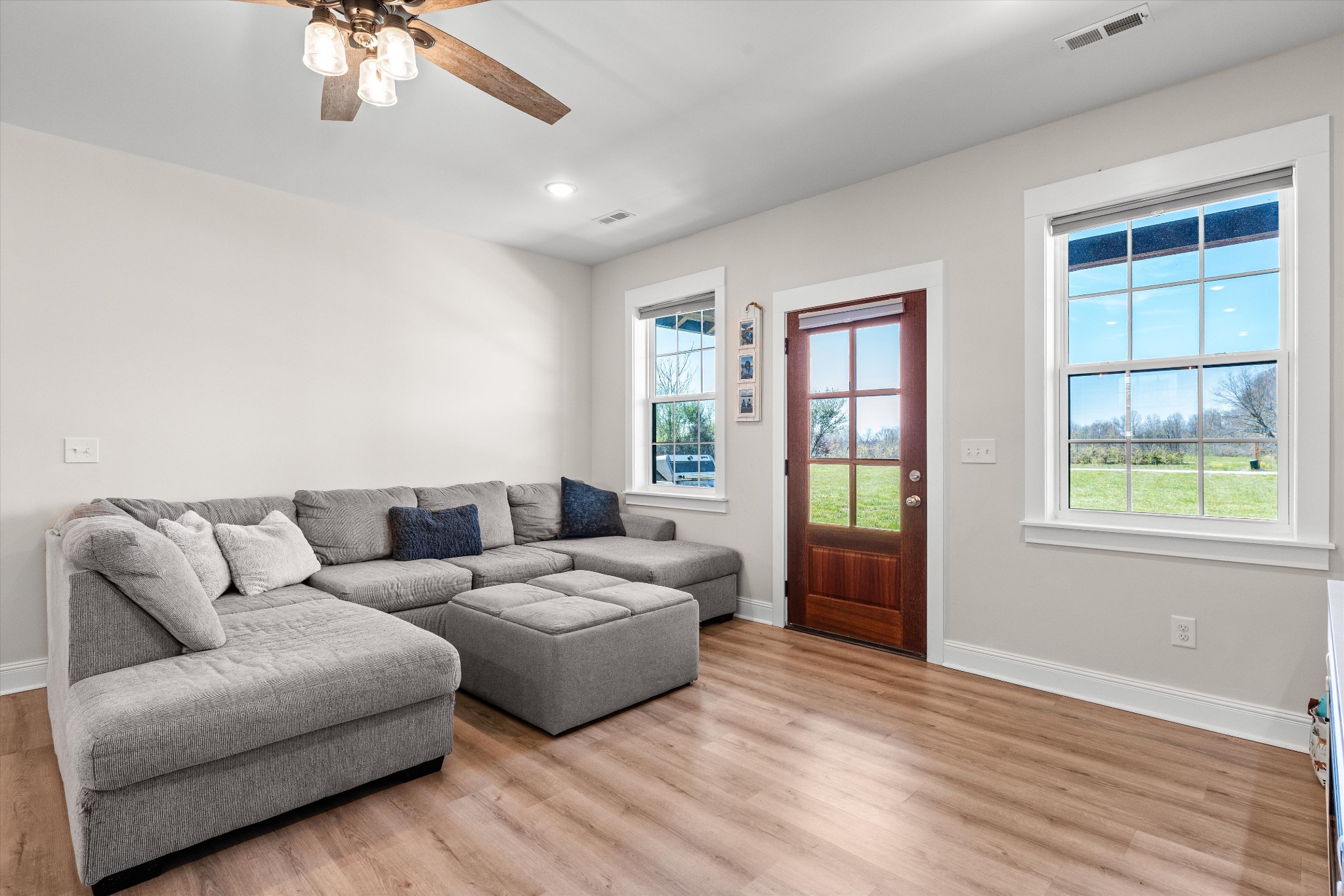 5195 Pleasant View Road Morrison, TN 37357 - Photo 10 of 45 a living room with furniture and a window