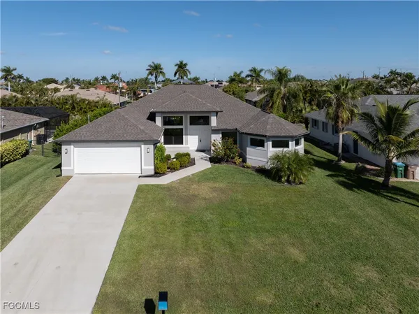 $699,000 | 2115 Southwest 52nd Terrace, Cape Coral, FL 33914