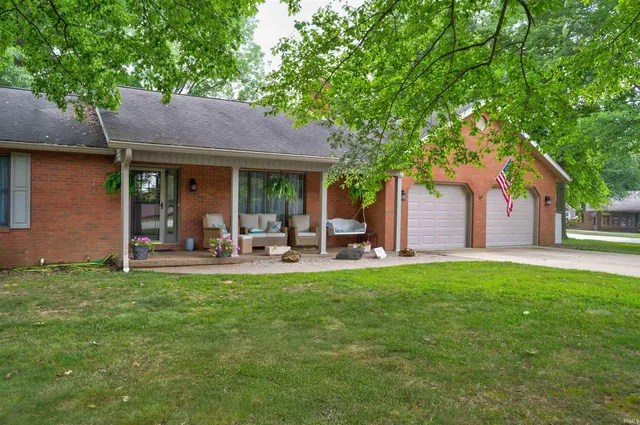 $385,000 | 1104 Melody Lane, Santa Claus, IN 47579