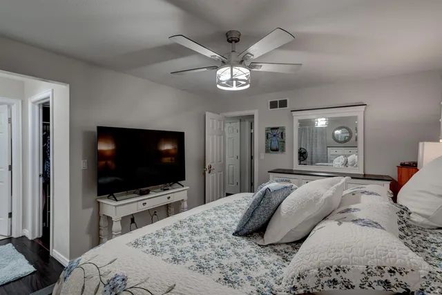 $385,000 | 1104 Melody Lane, Santa Claus, IN 47579