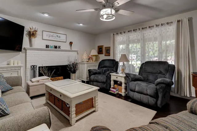 $385,000 | 1104 Melody Lane, Santa Claus, IN 47579