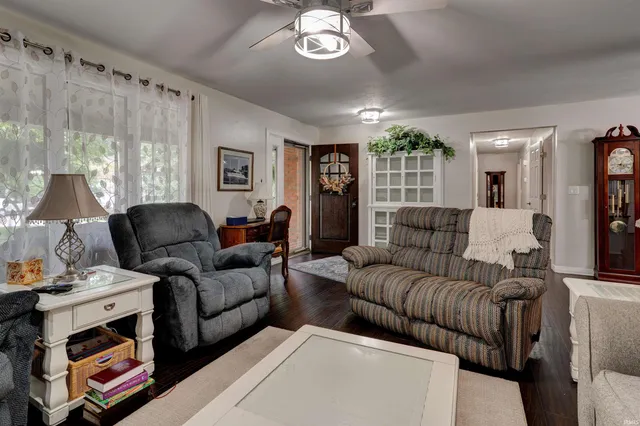 $385,000 | 1104 Melody Lane, Santa Claus, IN 47579