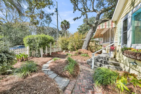 $1,725,000 | 420 East Erie Avenue, Folly Beach, SC 29439