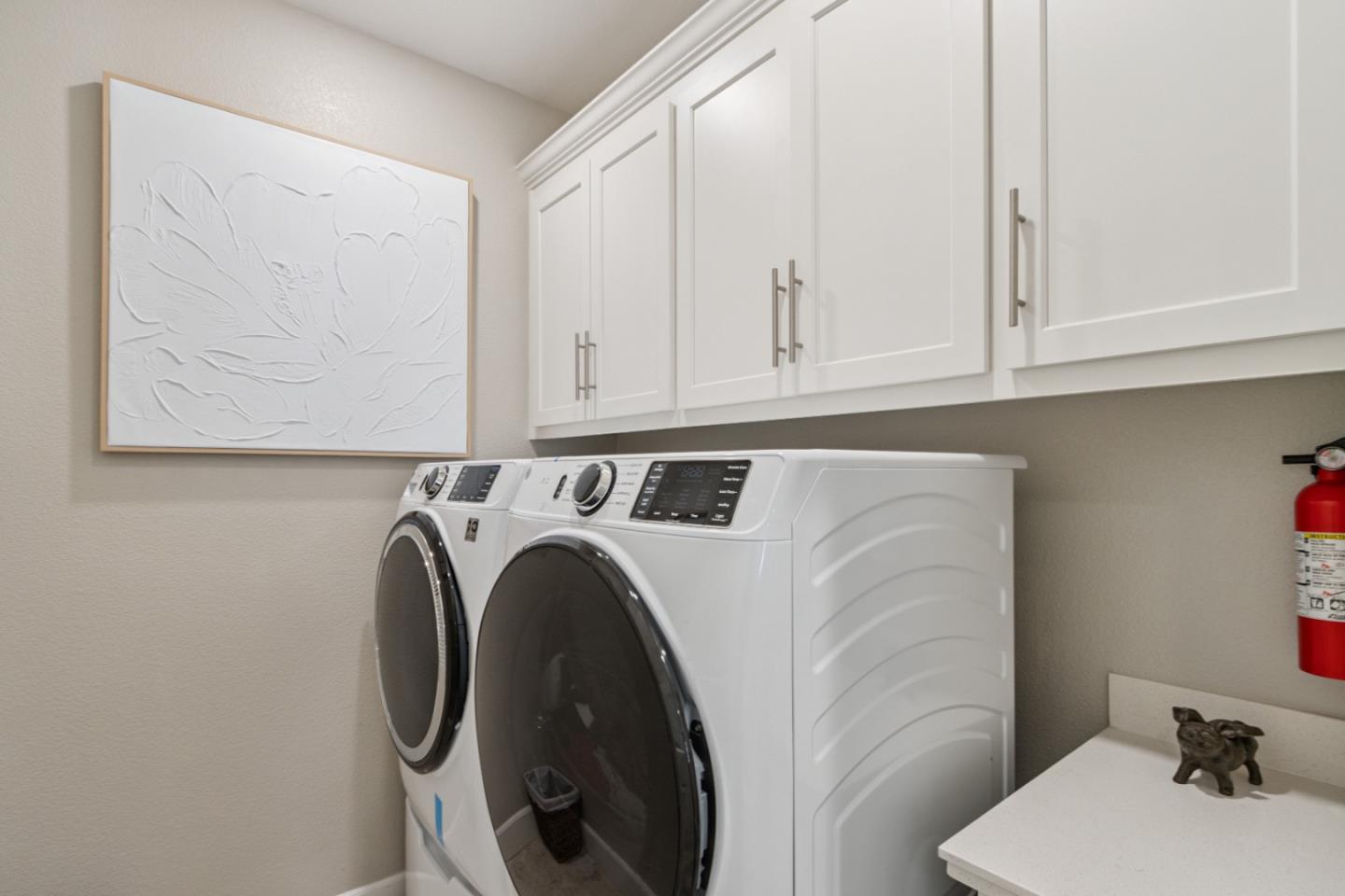 2610 Lighthouse Lane Marina, CA 93933 - Photo 20 of 43 a utility room with dryer and washer