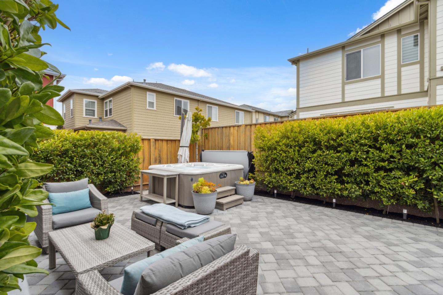 2610 Lighthouse Lane Marina, CA 93933 - Photo 33 of 43 a front view of a house with garden
