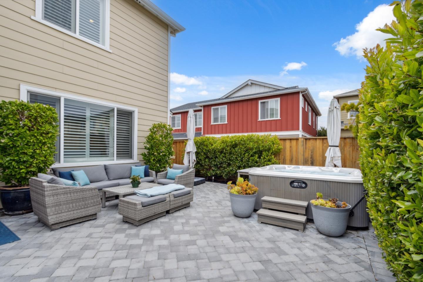 2610 Lighthouse Lane Marina, CA 93933 - Photo 34 of 43 a view of a patio with couches and plants