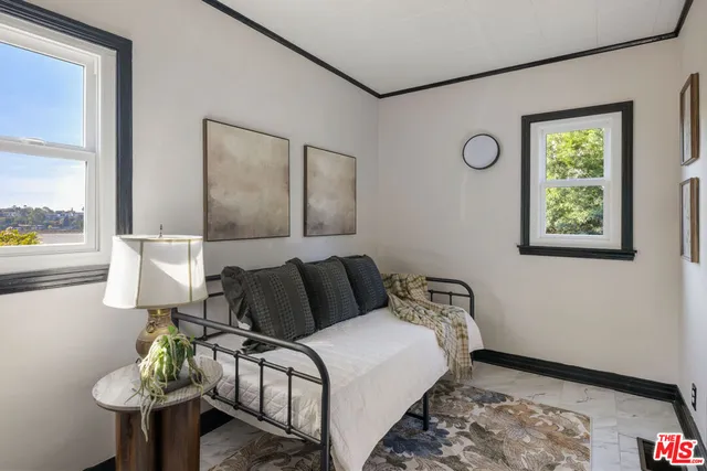 $2,295,000 | 2608 Ivanhoe Drive, Los Angeles, CA 90039