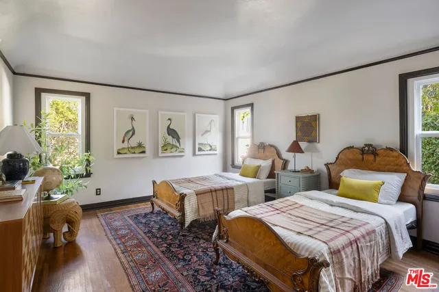 $2,295,000 | 2608 Ivanhoe Drive, Los Angeles, CA 90039