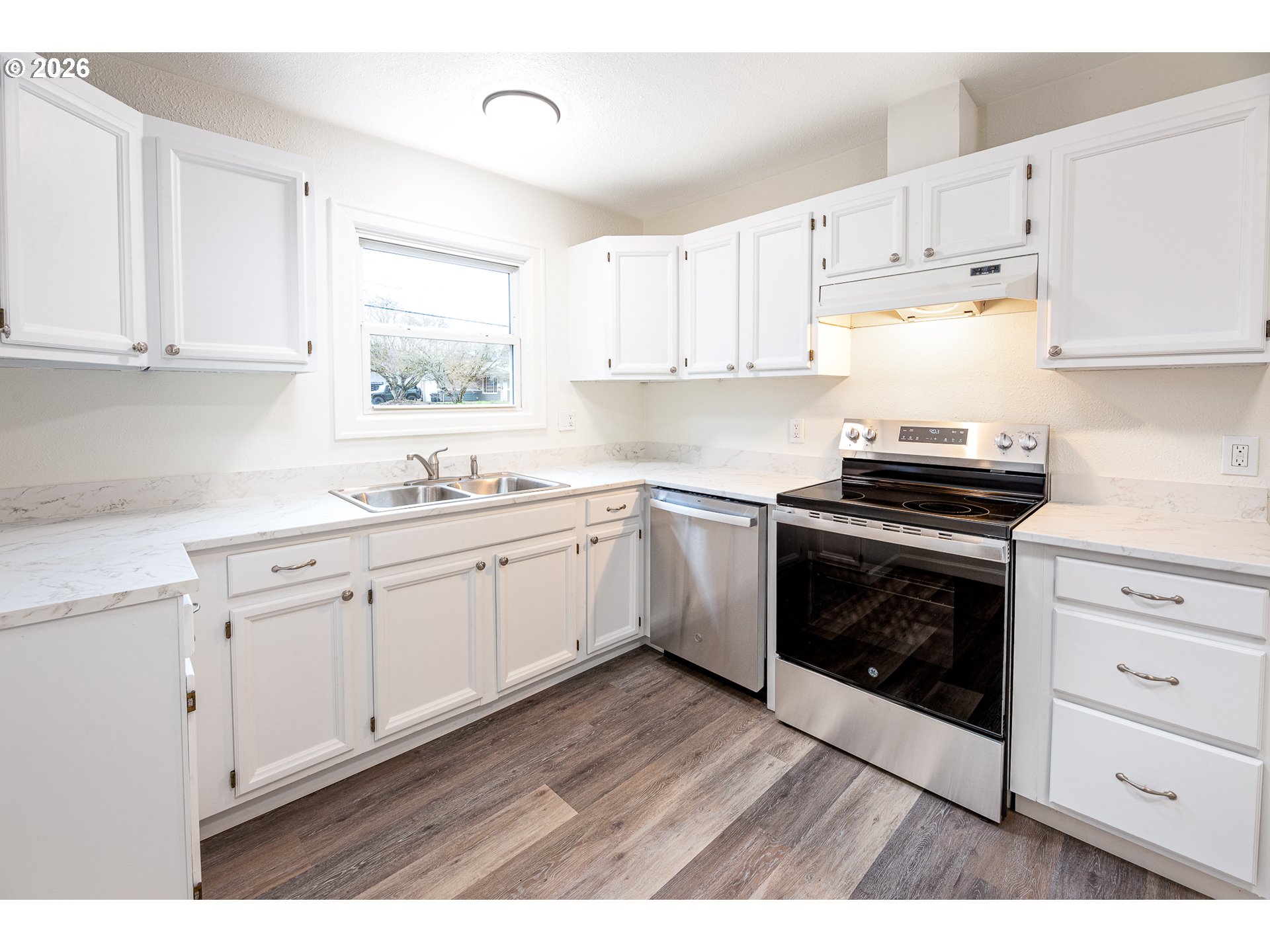 1305 South Second Street Lebanon, OR 97355 - Photo 11 of 39