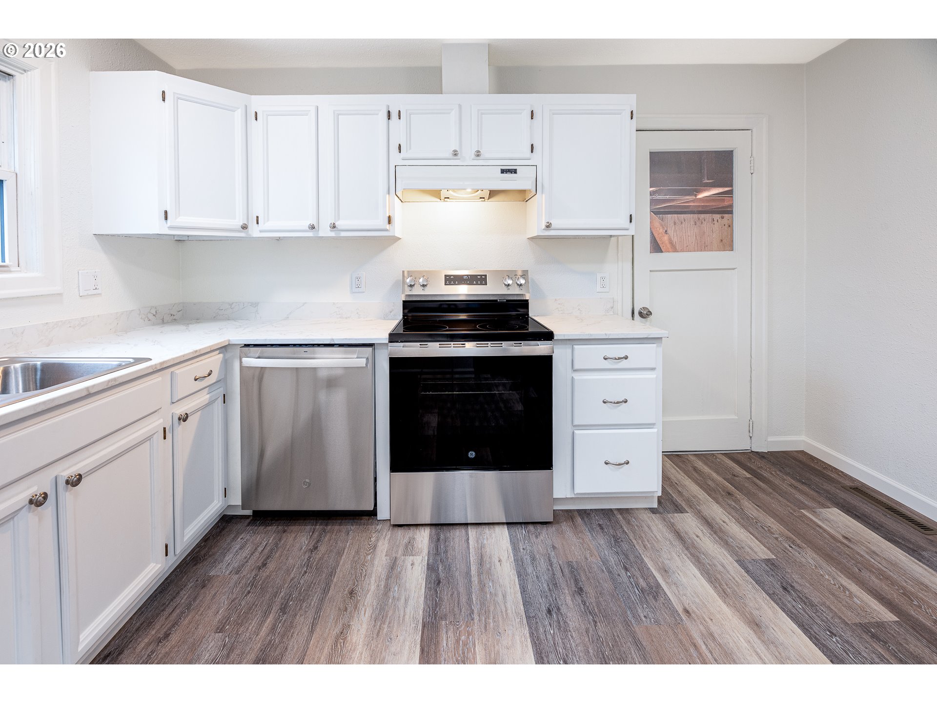 1305 South Second Street Lebanon, OR 97355 - Photo 13 of 39