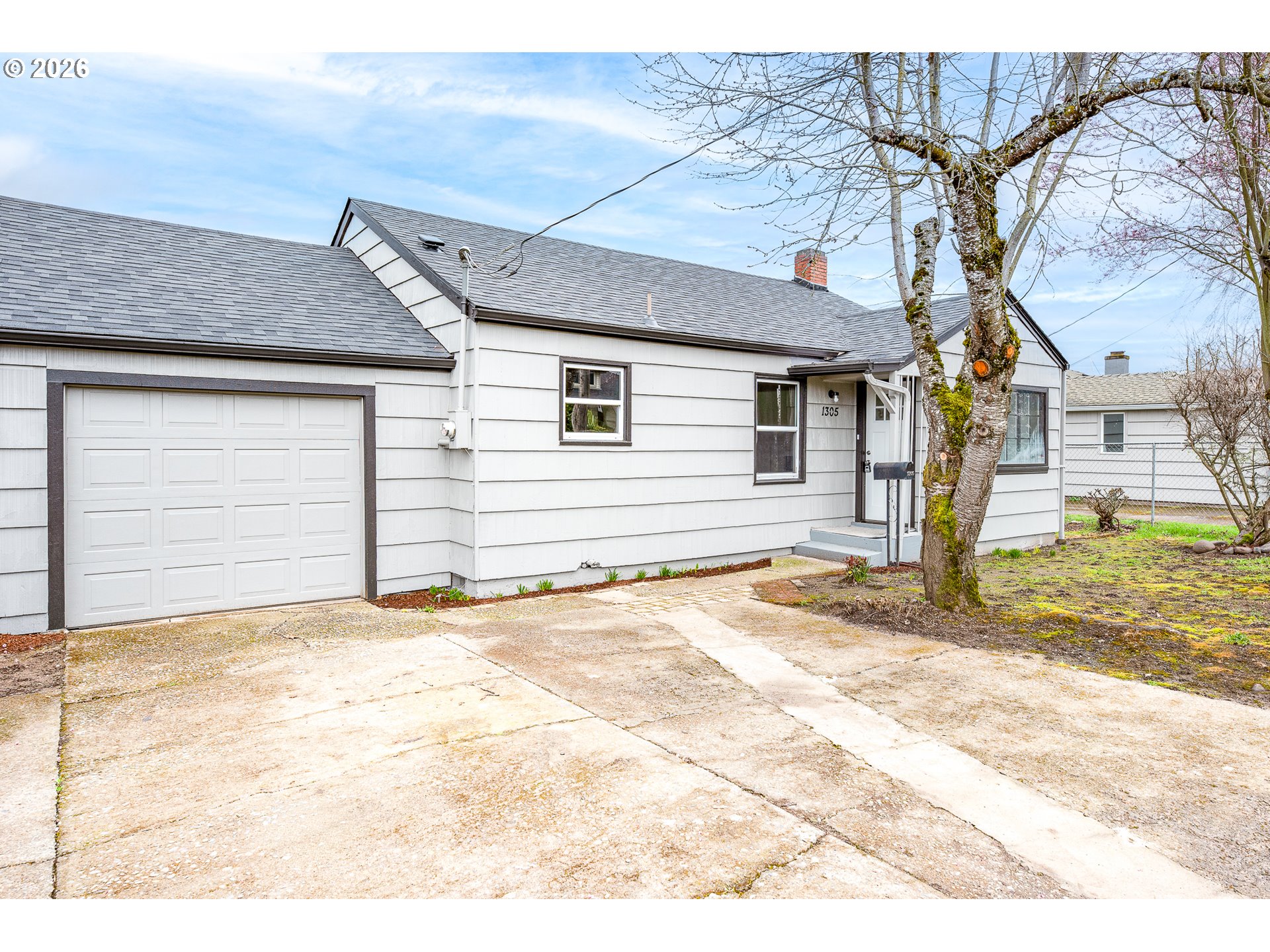 1305 South Second Street Lebanon, OR 97355 - Photo 2 of 39