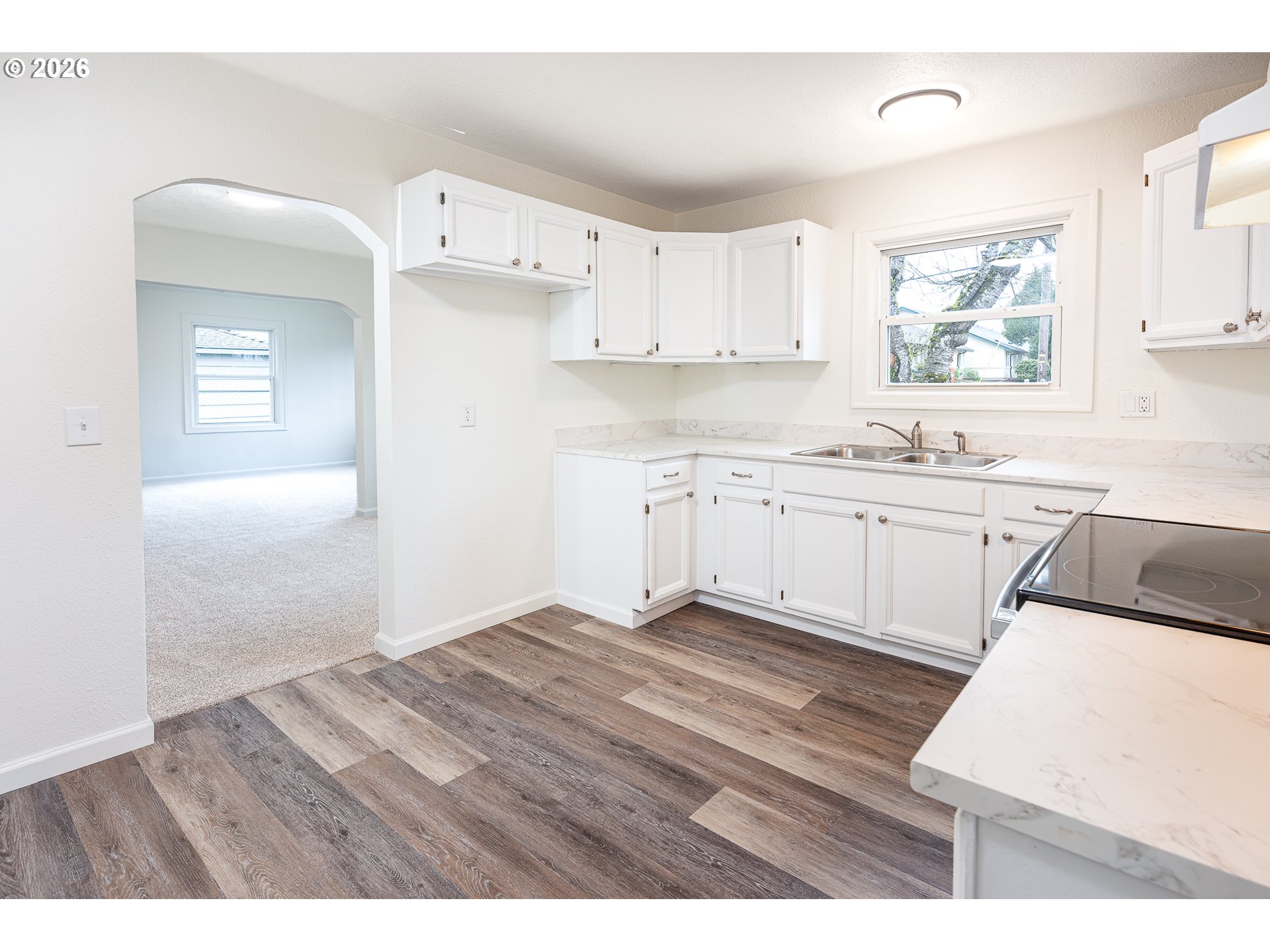 1305 South Second Street Lebanon, OR 97355 - Photo 8 of 39