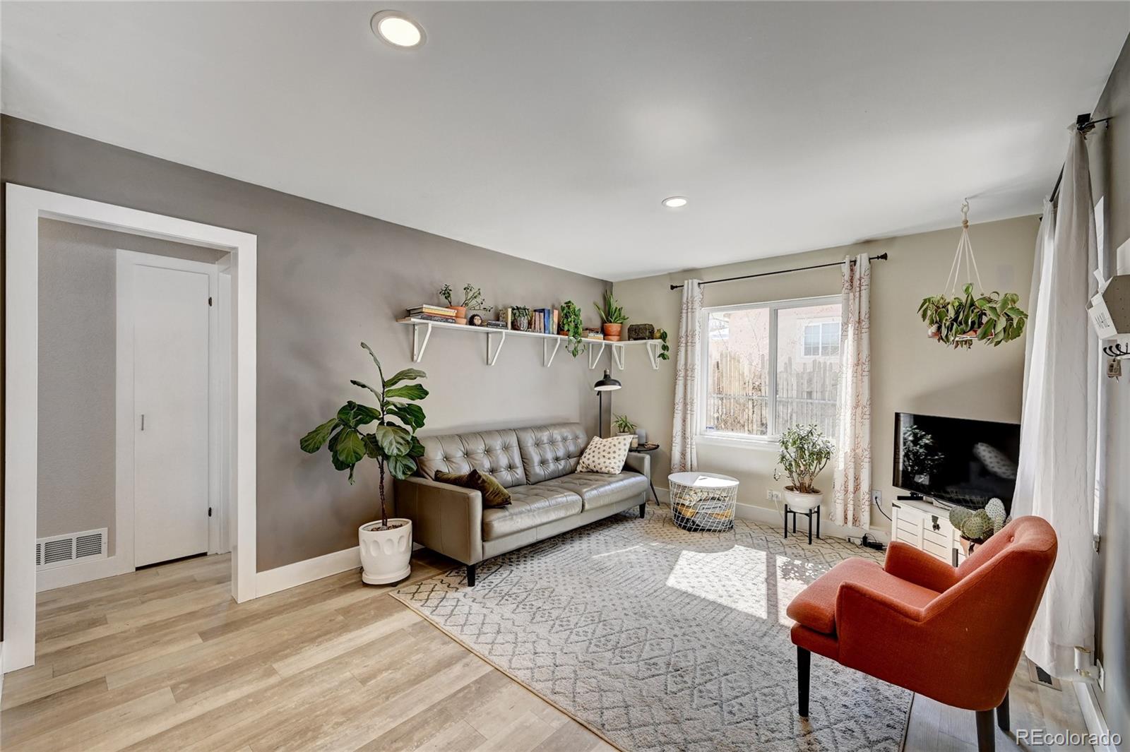 742 Perry Street Denver, CO 80204 - Photo 6 of 33