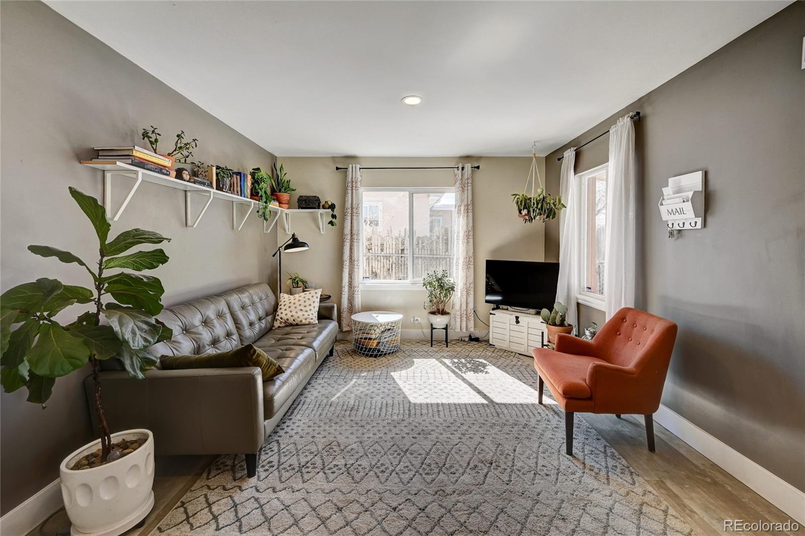 742 Perry Street Denver, CO 80204 - Photo 7 of 33