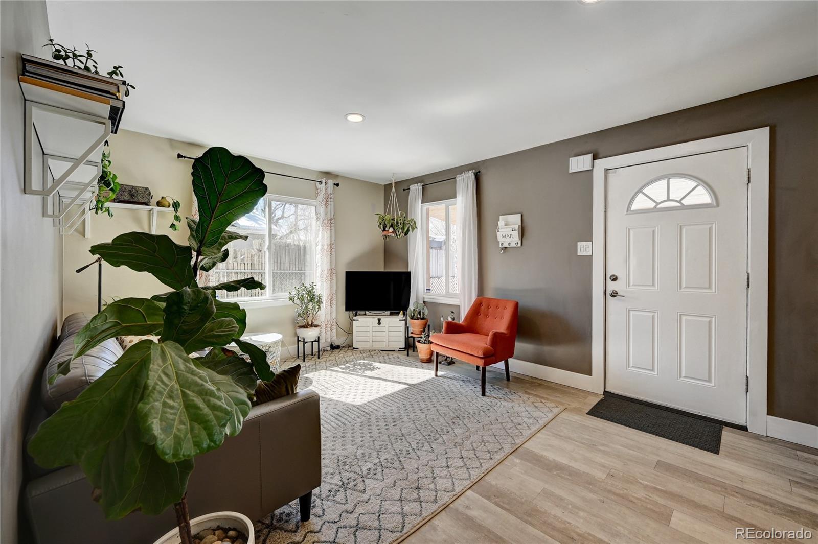 742 Perry Street Denver, CO 80204 - Photo 8 of 33