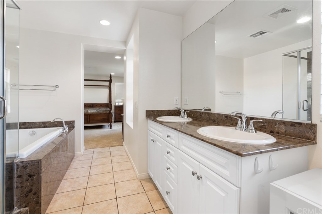 53 Keepsake Irvine, CA 92618 - Photo 12 of 15