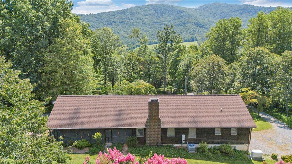 3737 Bore Auger Road Blue Ridge, VA 24064 - Photo 11 of 100 an aerial view of a house