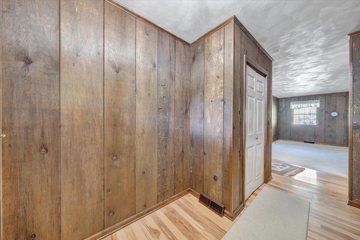 3737 Bore Auger Road Blue Ridge, VA 24064 - Photo 18 of 100 011-MIB09322