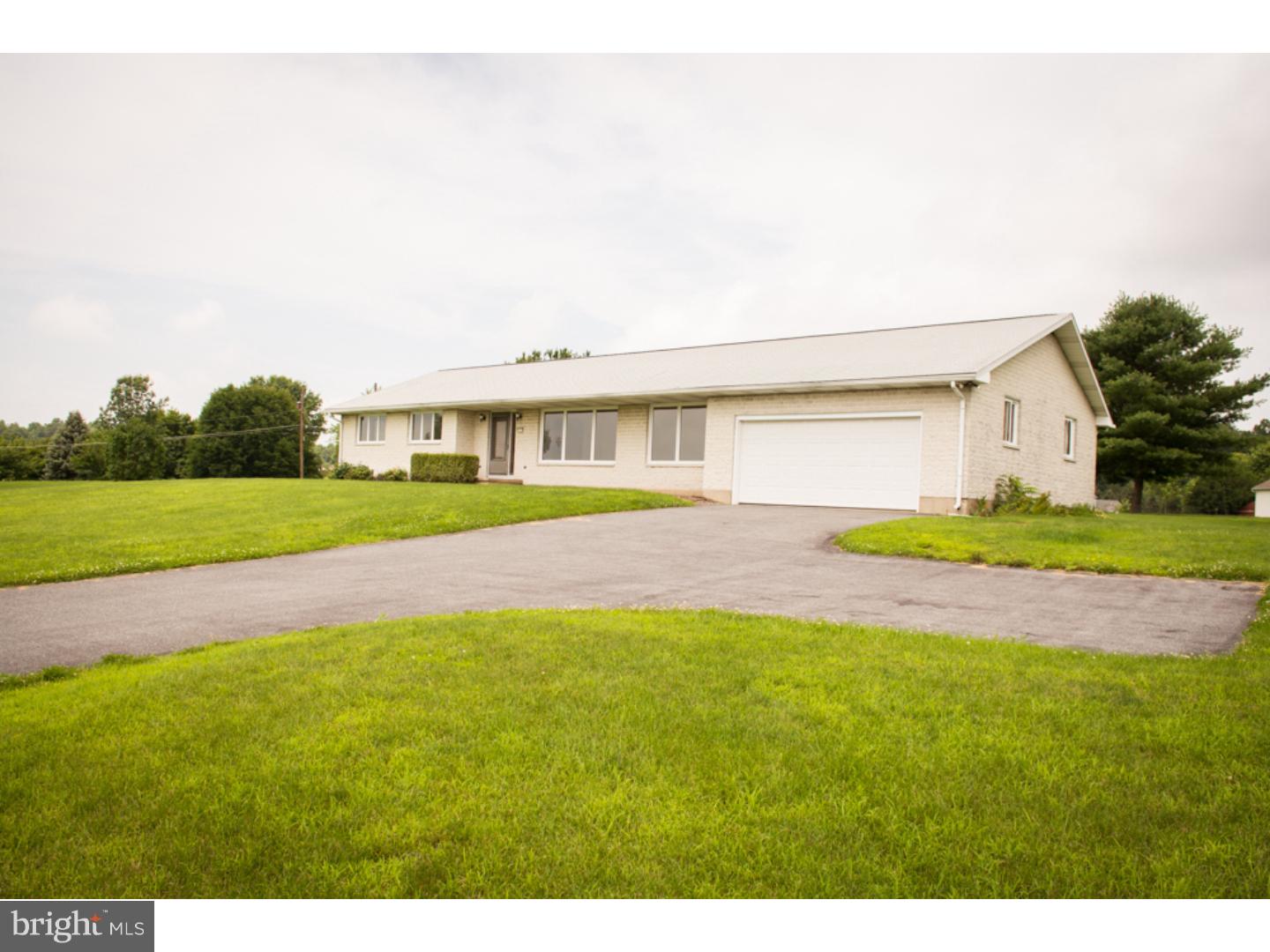 570 Long Lane Road Walnutport, PA 18088 - Photo 2 of 15 Gallery Image 2