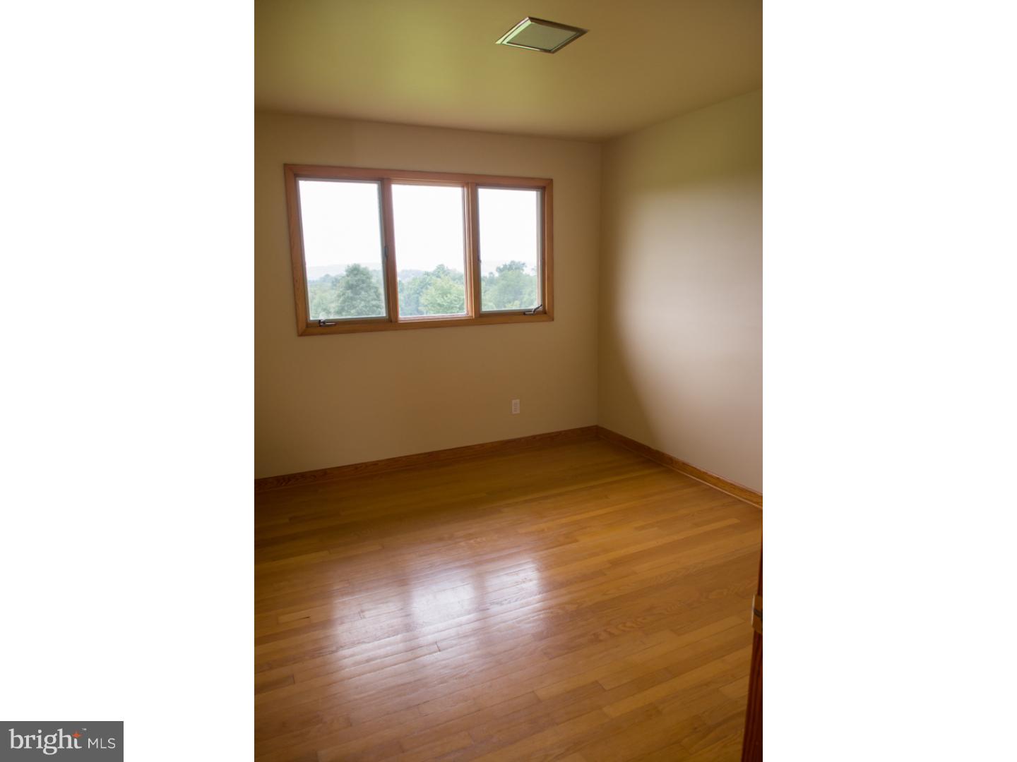 570 Long Lane Road Walnutport, PA 18088 - Photo 14 of 15 Gallery Image 14