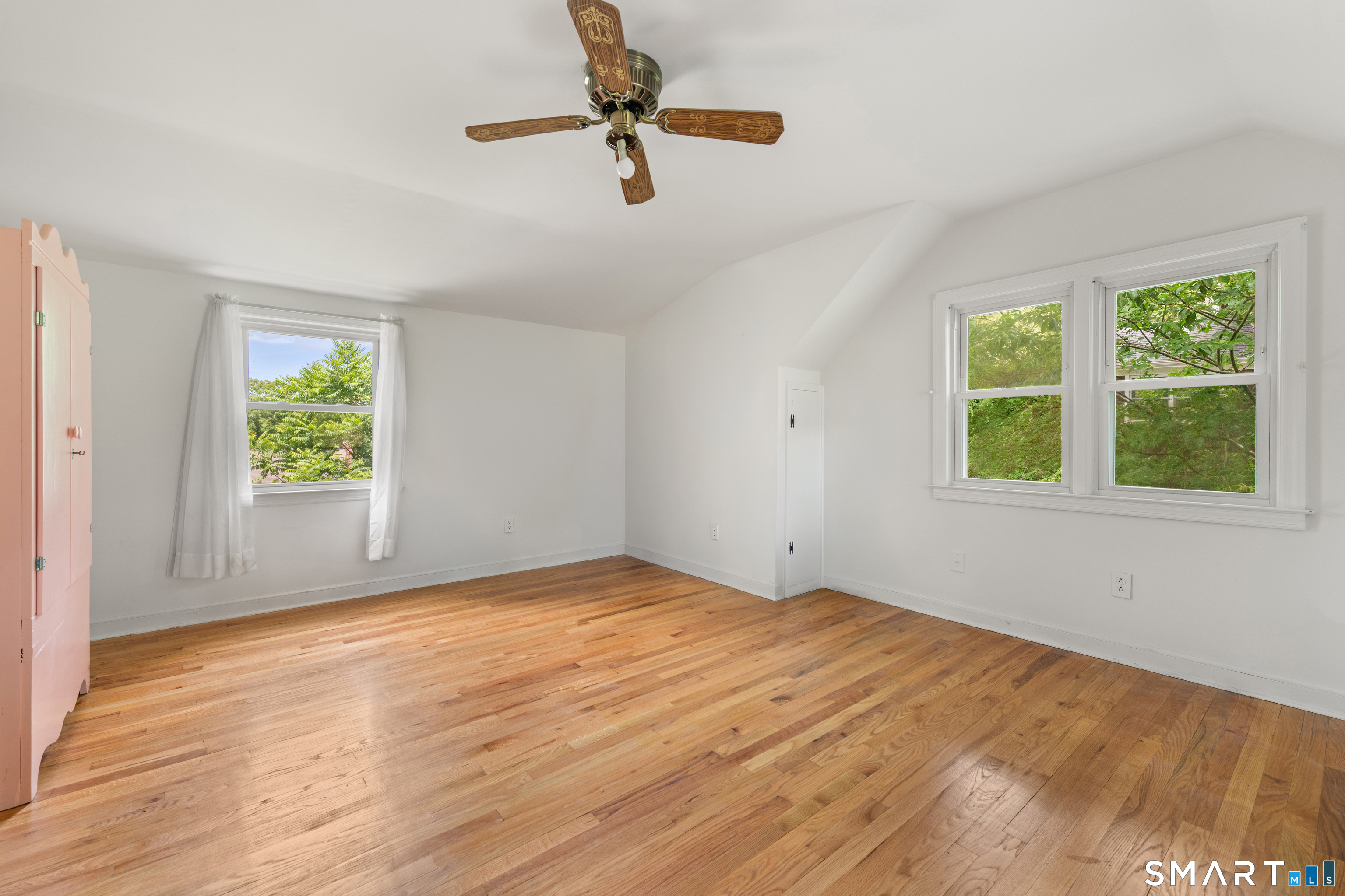 63 Valley View Road Fairfield, CT 06824 - Photo 23 of 30