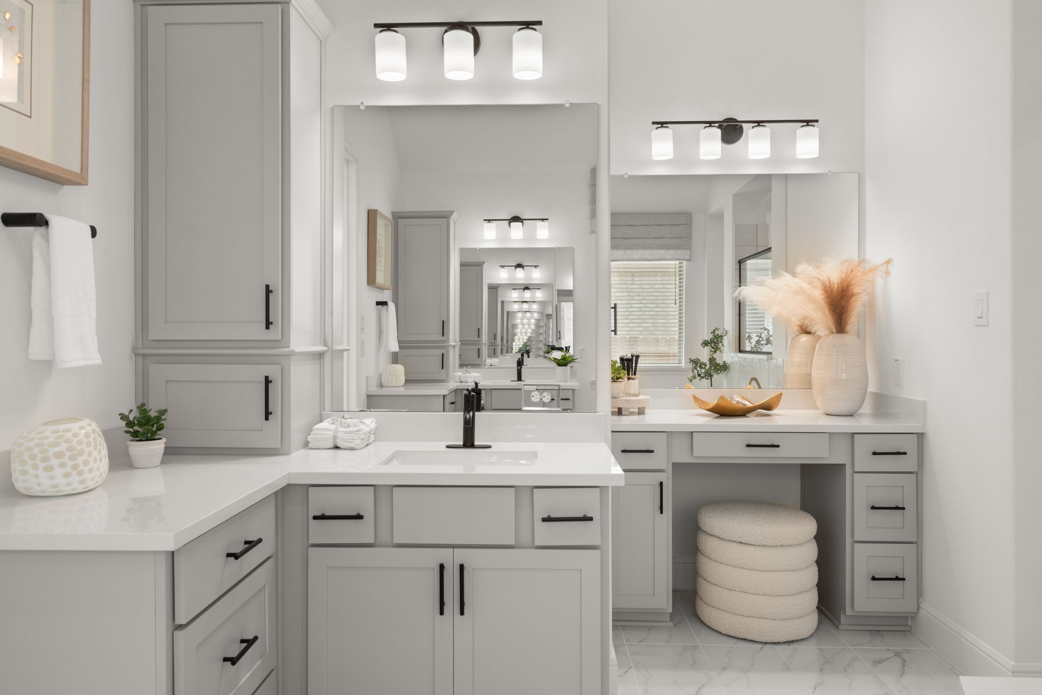 2318 Gleaming Pear Drive Manvel, TX 77578 - Photo 6 of 13 a bathroom with a sink and a mirror