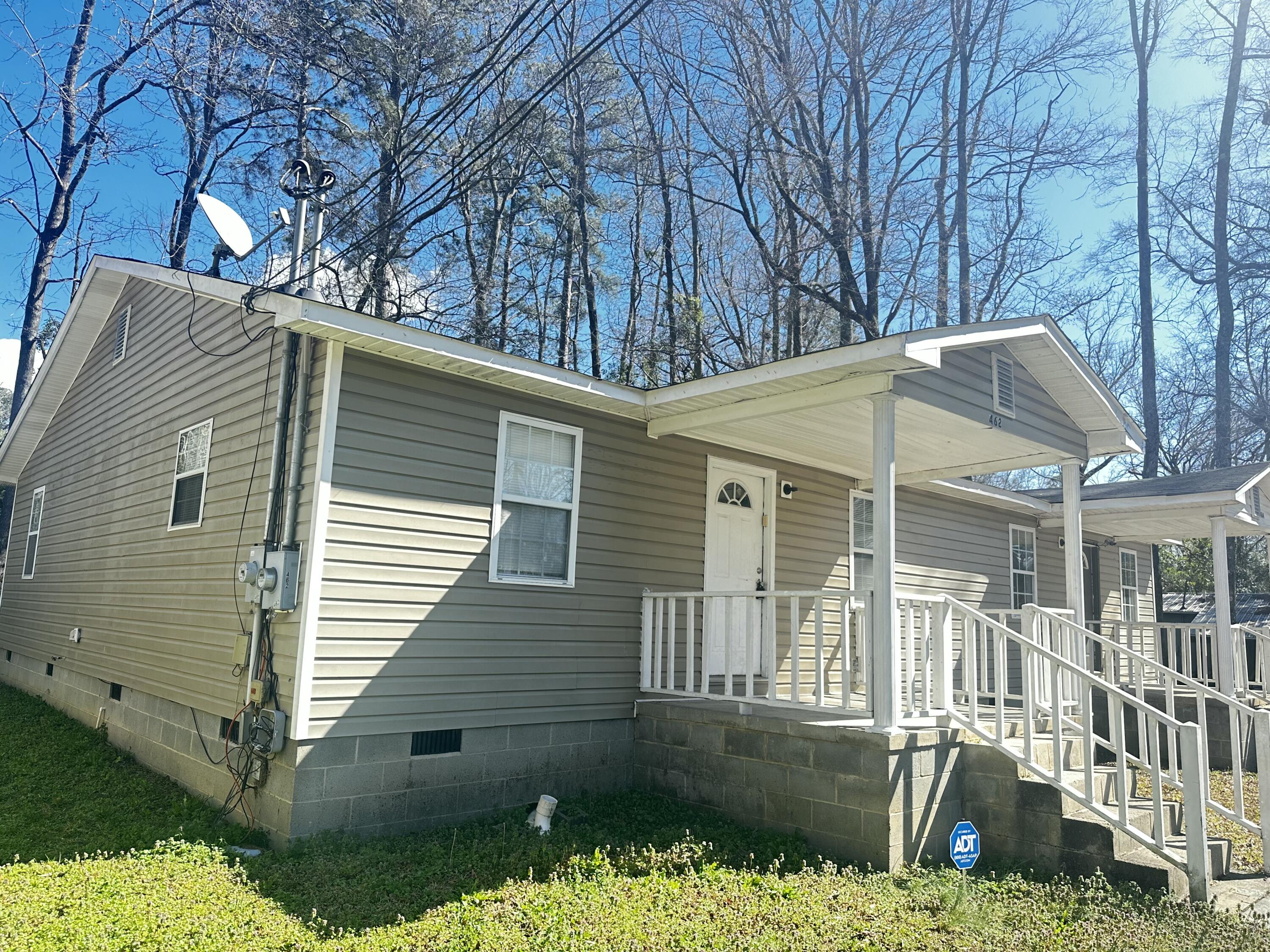 462 Bussey Avenue Thomson, GA 30824 - Photo 3 of 8 IMG_5429