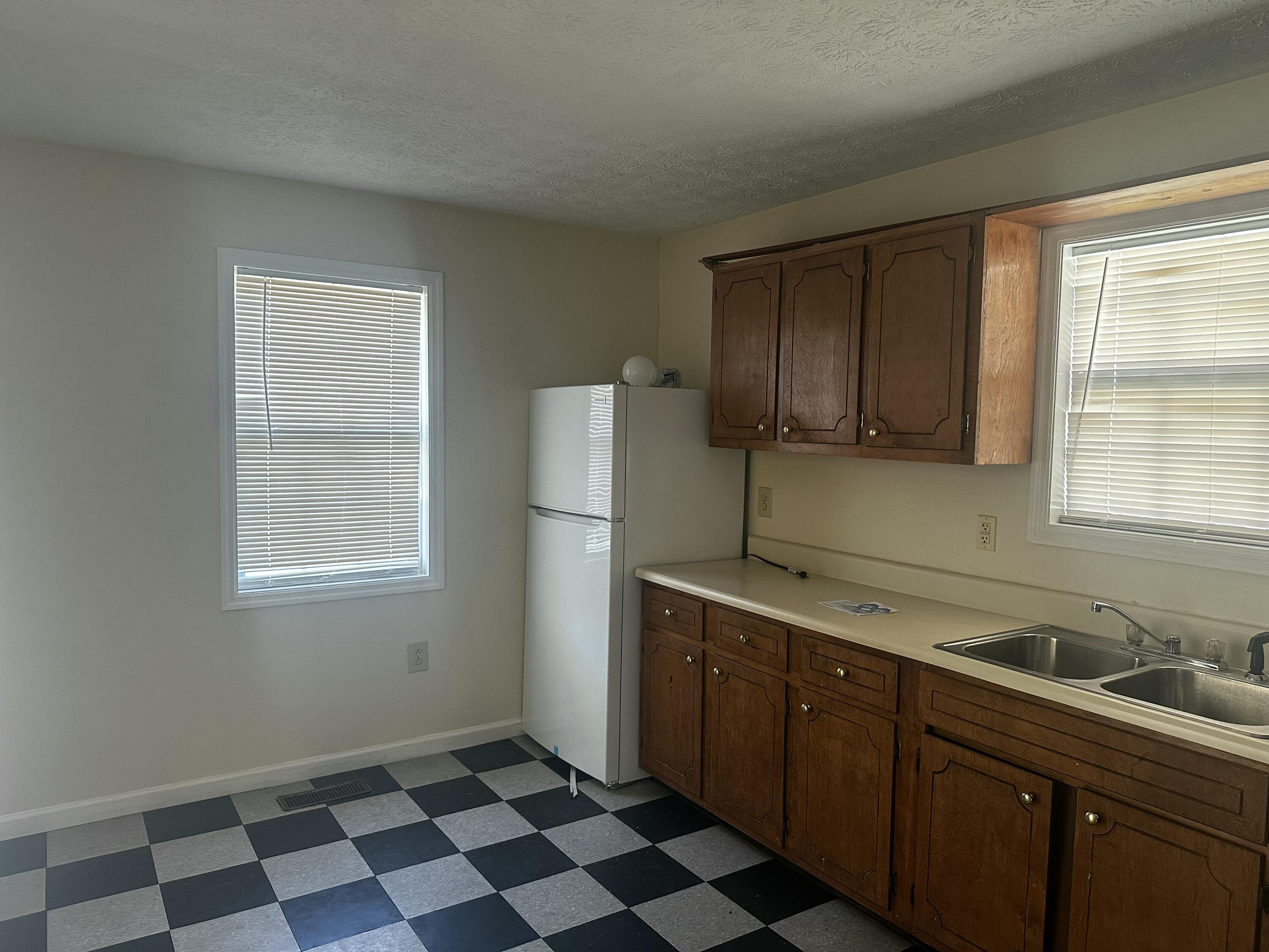 462 Bussey Avenue Thomson, GA 30824 - Photo 6 of 8 IMG_5439