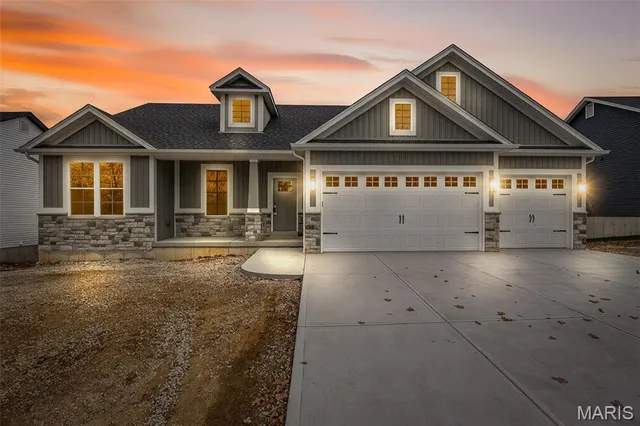 $419,900 | 1700 Scenic Drive, Festus, MO 63028