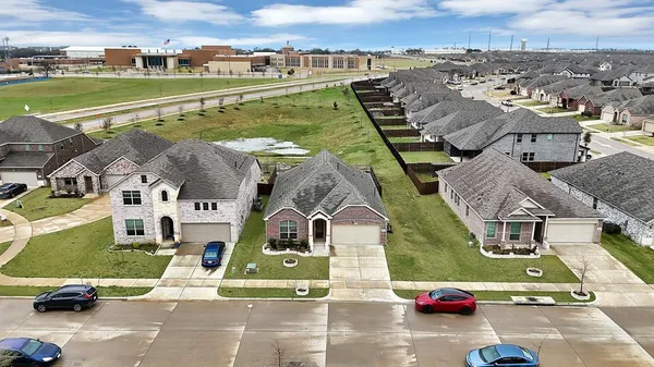 $2,450 | 3313 Chasemoor Drive, Denton, TX 76207