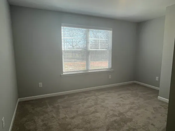 $2,095 | 153 Stonehenge Circle, Manchester, TN 37355