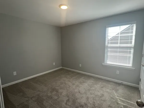 $2,095 | 153 Stonehenge Circle, Manchester, TN 37355