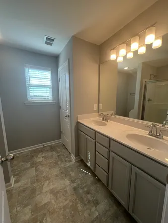 $2,095 | 153 Stonehenge Circle, Manchester, TN 37355