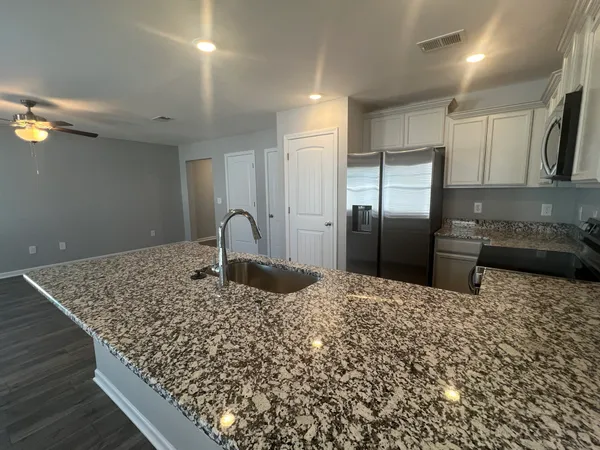 $2,095 | 153 Stonehenge Circle, Manchester, TN 37355