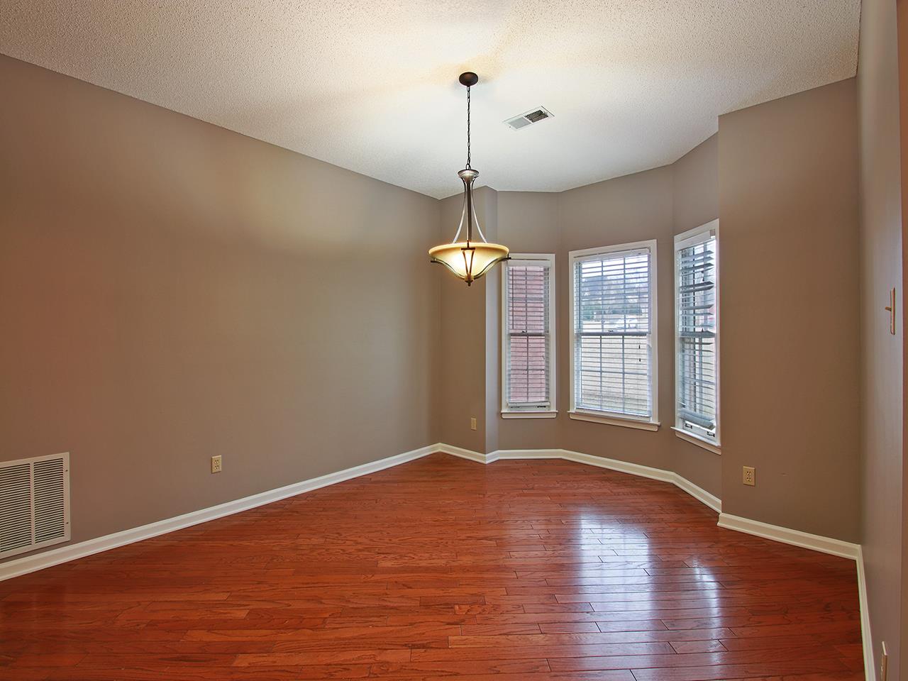 220 West Powell Road Collierville, TN 38017 - Photo 5 of 22 Gallery Image 5